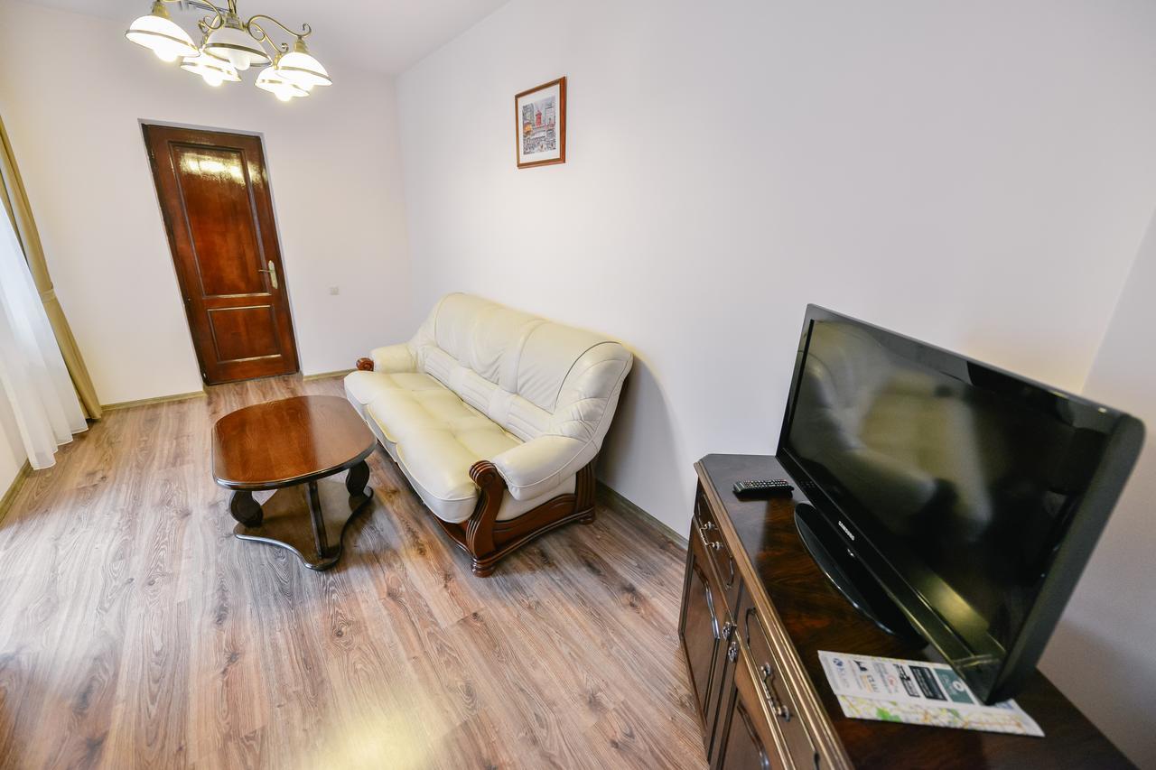 Hotel Le Petit Paris à Cluj-Napoca Extérieur photo