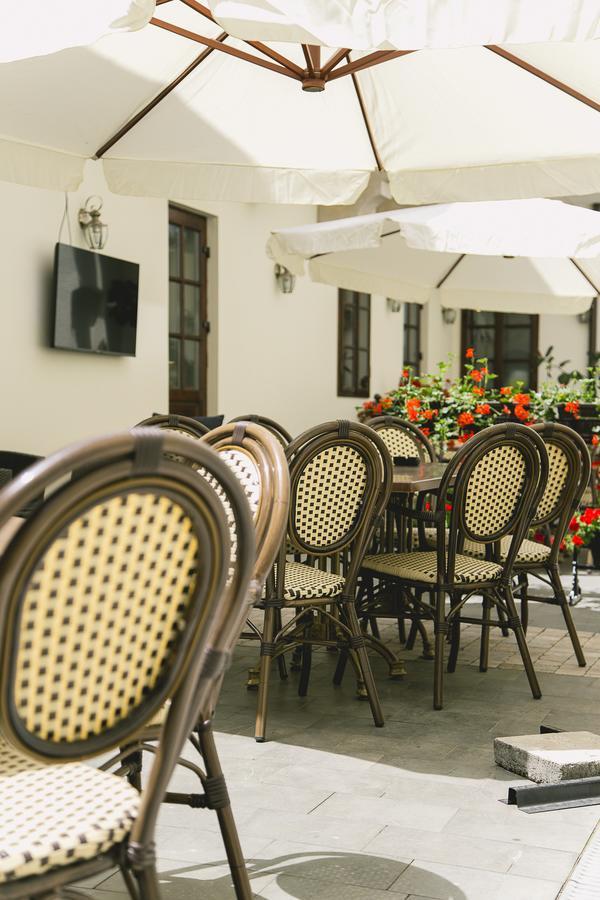 Hotel Le Petit Paris à Cluj-Napoca Extérieur photo